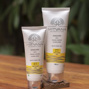 Купить Mitvana Sunguard Matte Finish Gel SPF 50 Сонцезахисний гель для обличчя з матовим фінішом в Украине